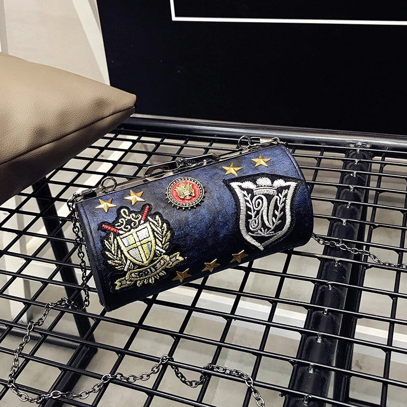Women's Small Pu Leather Solid Color Streetwear Lock Clasp Shoulder Bag
