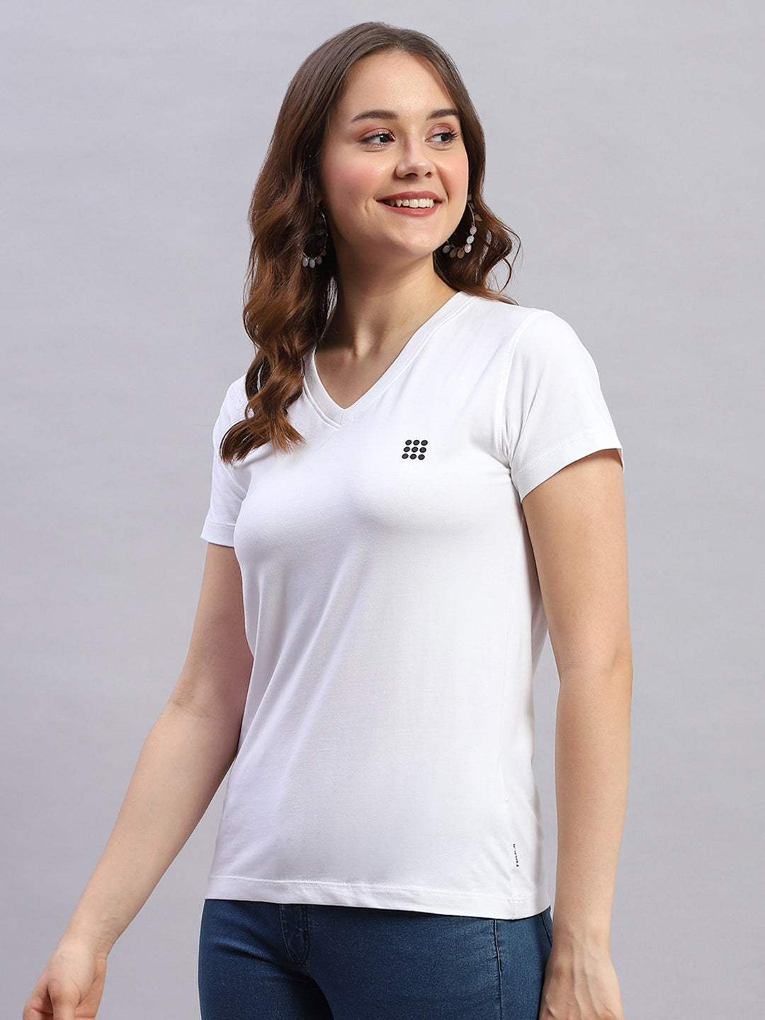 Women White Solid V Neck Half Sleeve Top