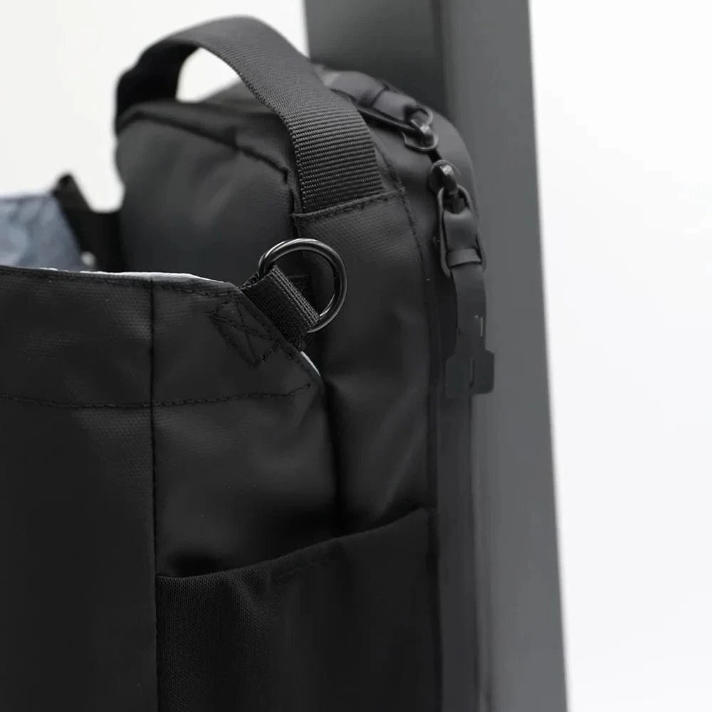 MAGNETIC SPORT BAG FOR MEN & WOMEN
