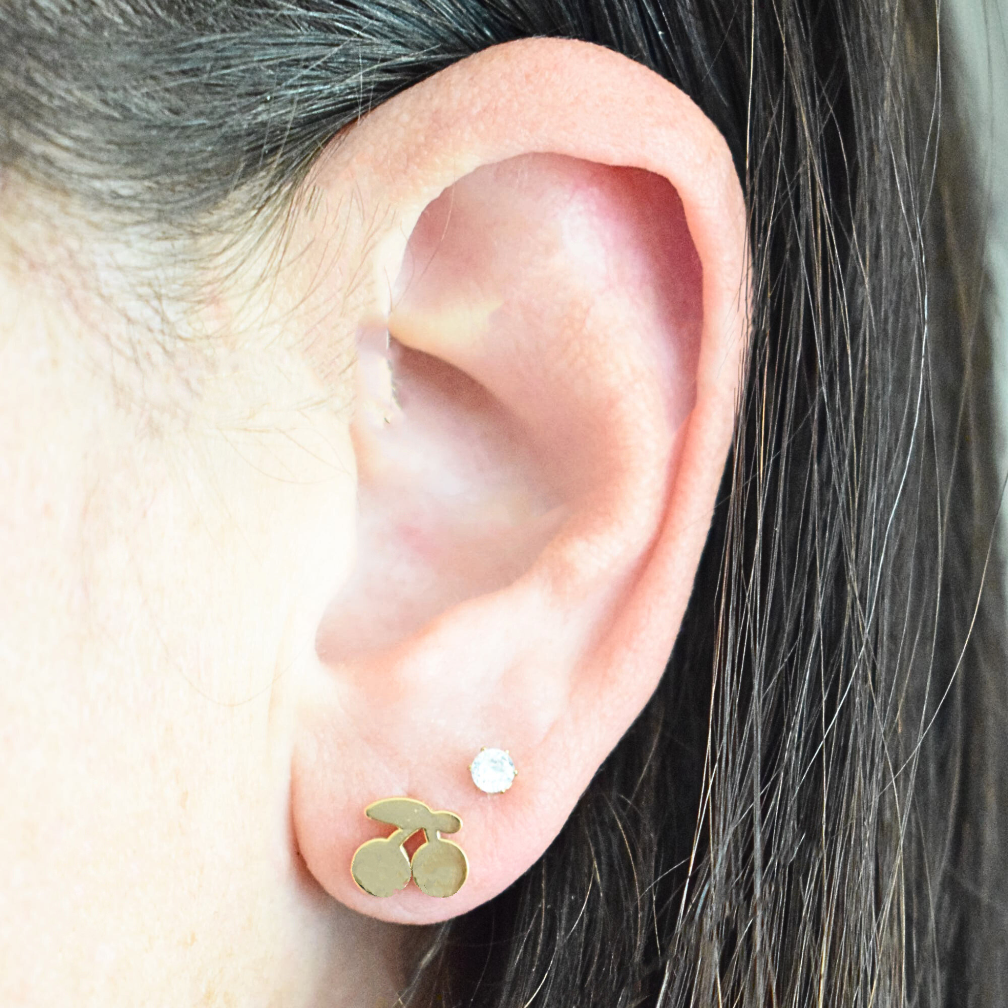 3mm Diamond studs - Gold