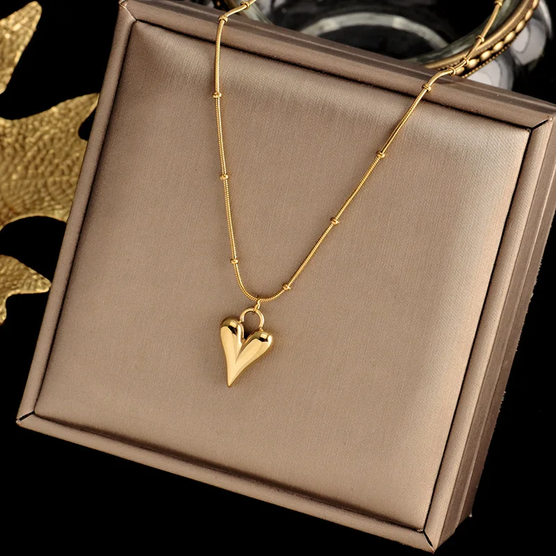 Light Love  Steel Necklace Niche Simple Clavicle Chain Heart Pendant Clavicle Chain Jewelry Necklace