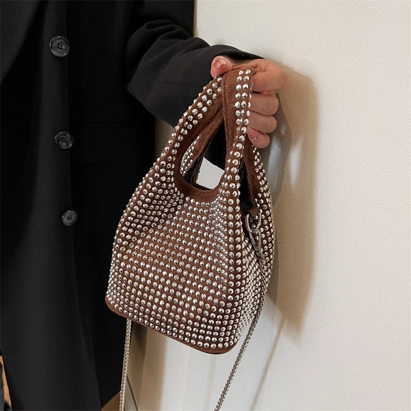 Women's Pu Leather Solid Color Streetwear Bucket Magnetic Buckle Handbag