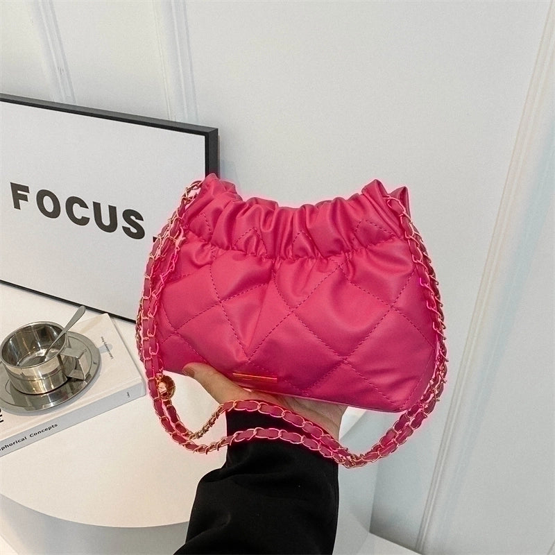 Women's Pu Leather Solid Color Vintage Style Classic Style Magnetic Buckle Shoulder Bag