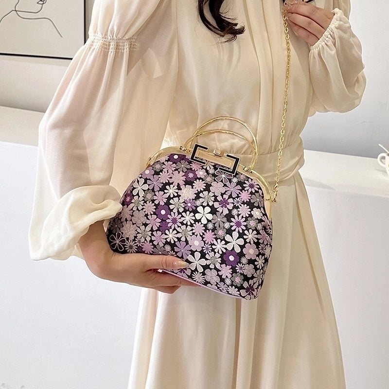 Women's Medium Nylon Ditsy Floral Vintage Style Classic Style Clasp Frame Handbag
