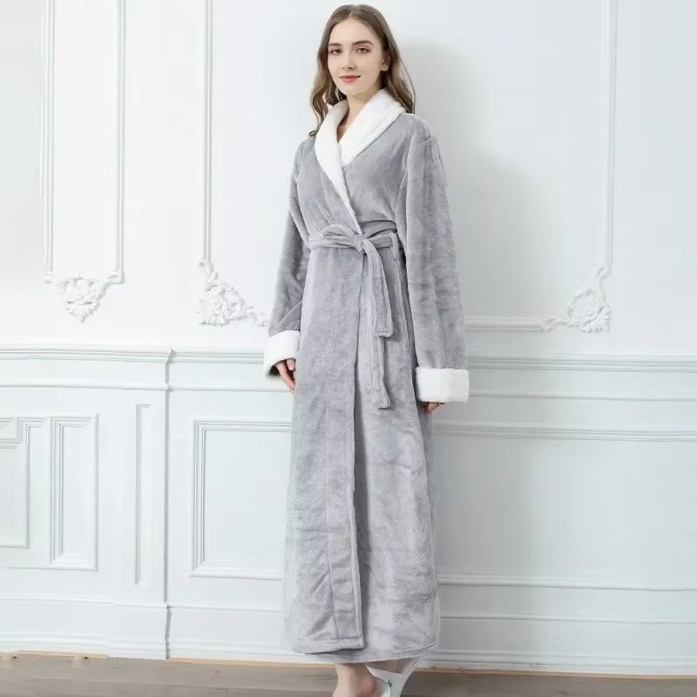 Plush Fleece Contrast Trim Bathrobe