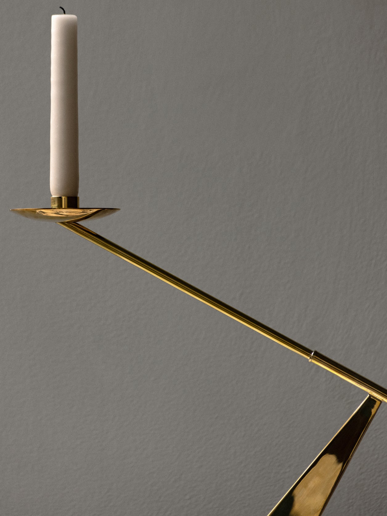 Interconnect Candle Holder