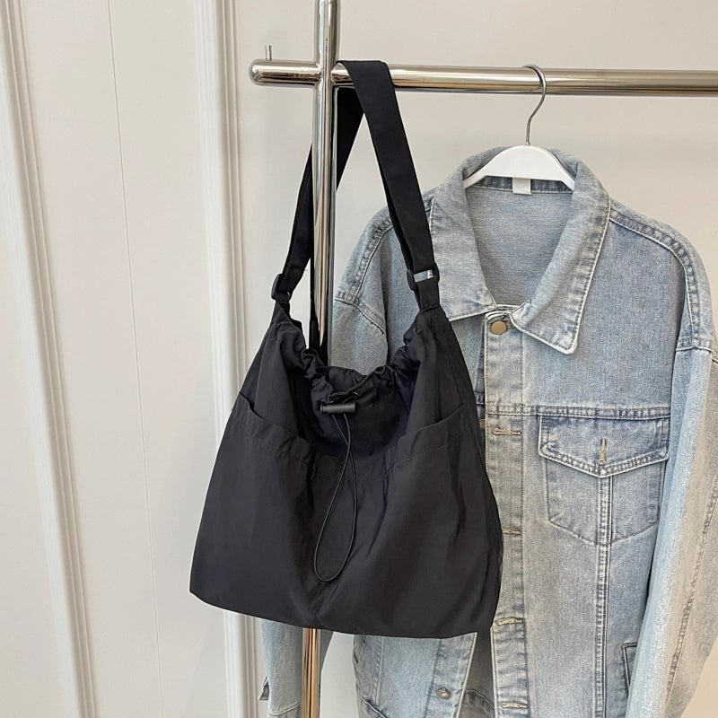 Women's Medium Cloth Solid Color Basic Classic Style Square Zipper Shoulder Bag