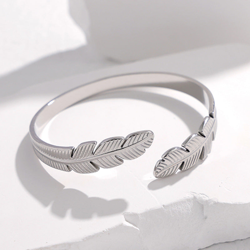 2 Pieces Expressive Stripe Stainless Steel Electroplating Bangles
