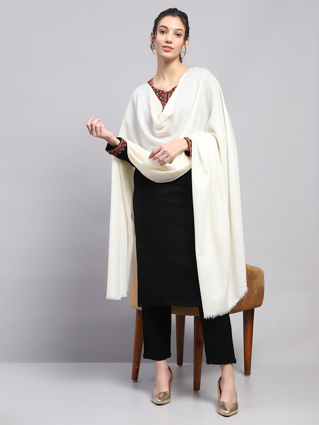 Women White Solid Reversible Shawl