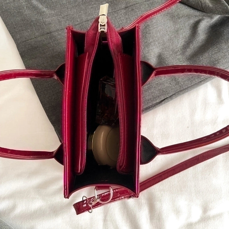 Women's Pu Leather Solid Color Elegant Square Zipper Square Bag