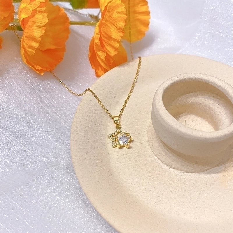 Titanium Steel Lady Inlay Heart Shape Flower Artificial Gemstones Pendant Necklace