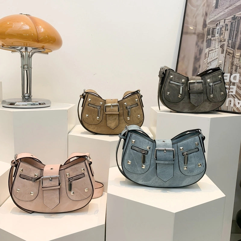 Women's Pu Leather Solid Color Streetwear Pillow Shape Zipper Shoulder Bag Underarm Bag