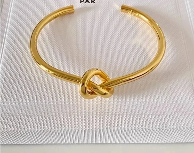 Vintage Style Round 304 Stainless Steel Titanium Steel 18K Gold Plated Bangle In Bulk