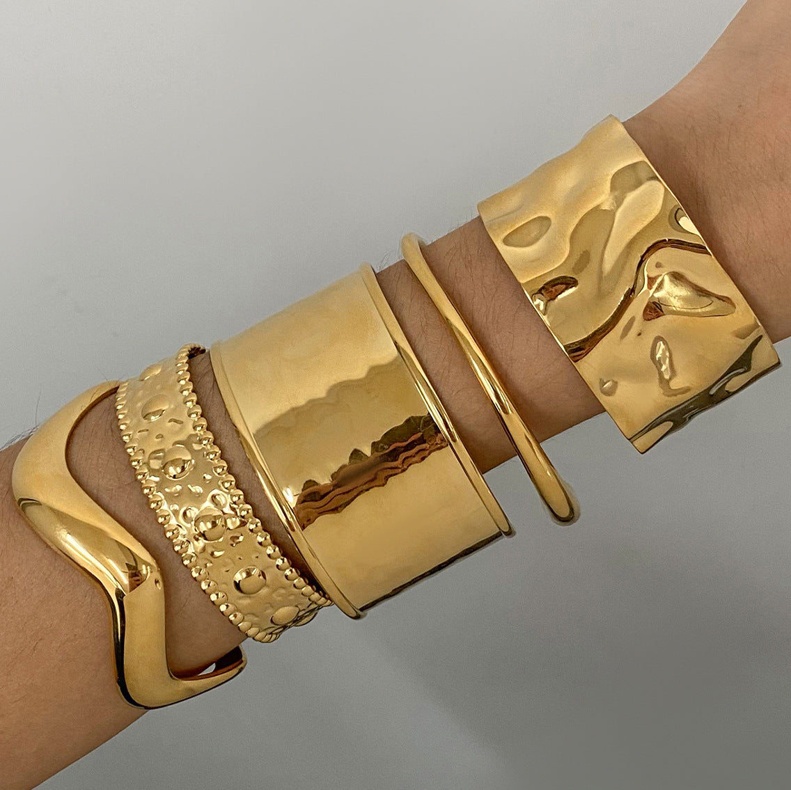 Stainless Steel Gold Bracelet Niche Open Bracelet Titanium Steel Hand Jewelry Bracelet