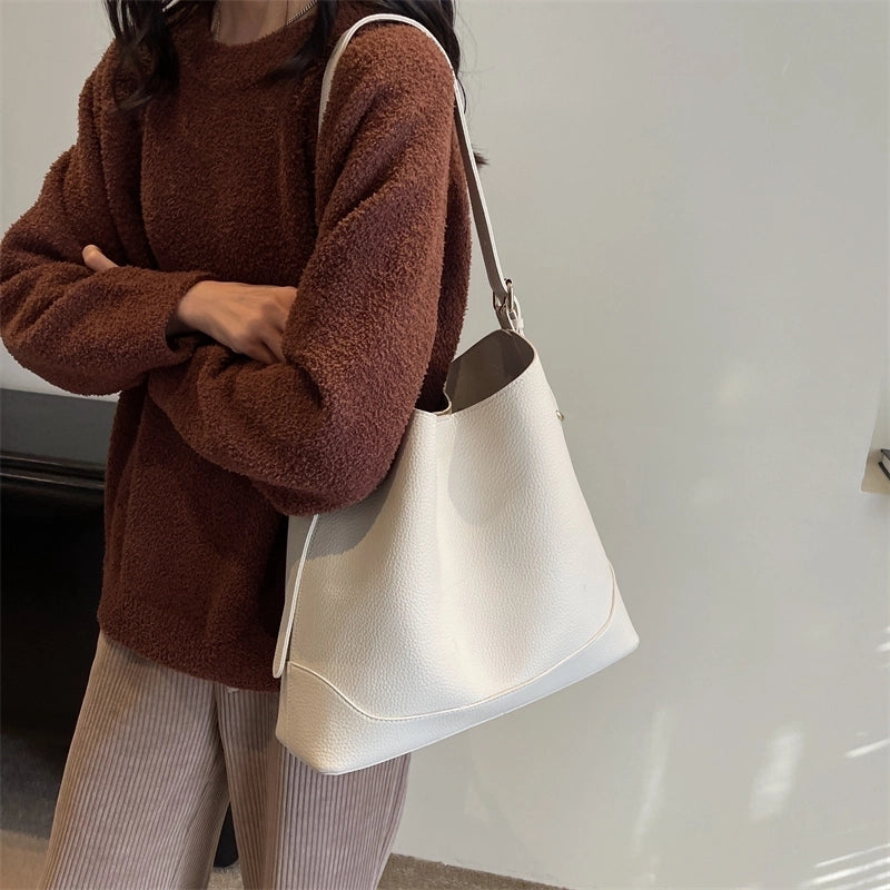Women's Pu Leather Solid Color Basic Classic Style Streetwear Sewing Thread Square Magnetic Buckle Tote Bag