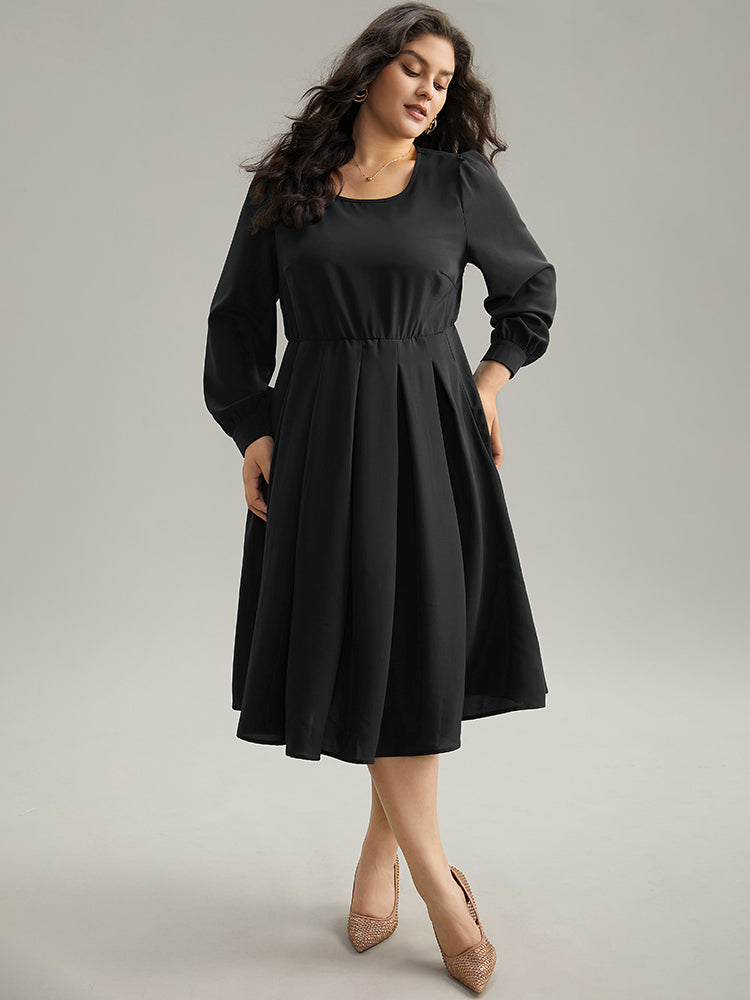 Static-Free Plain Pleated Pocket Dress