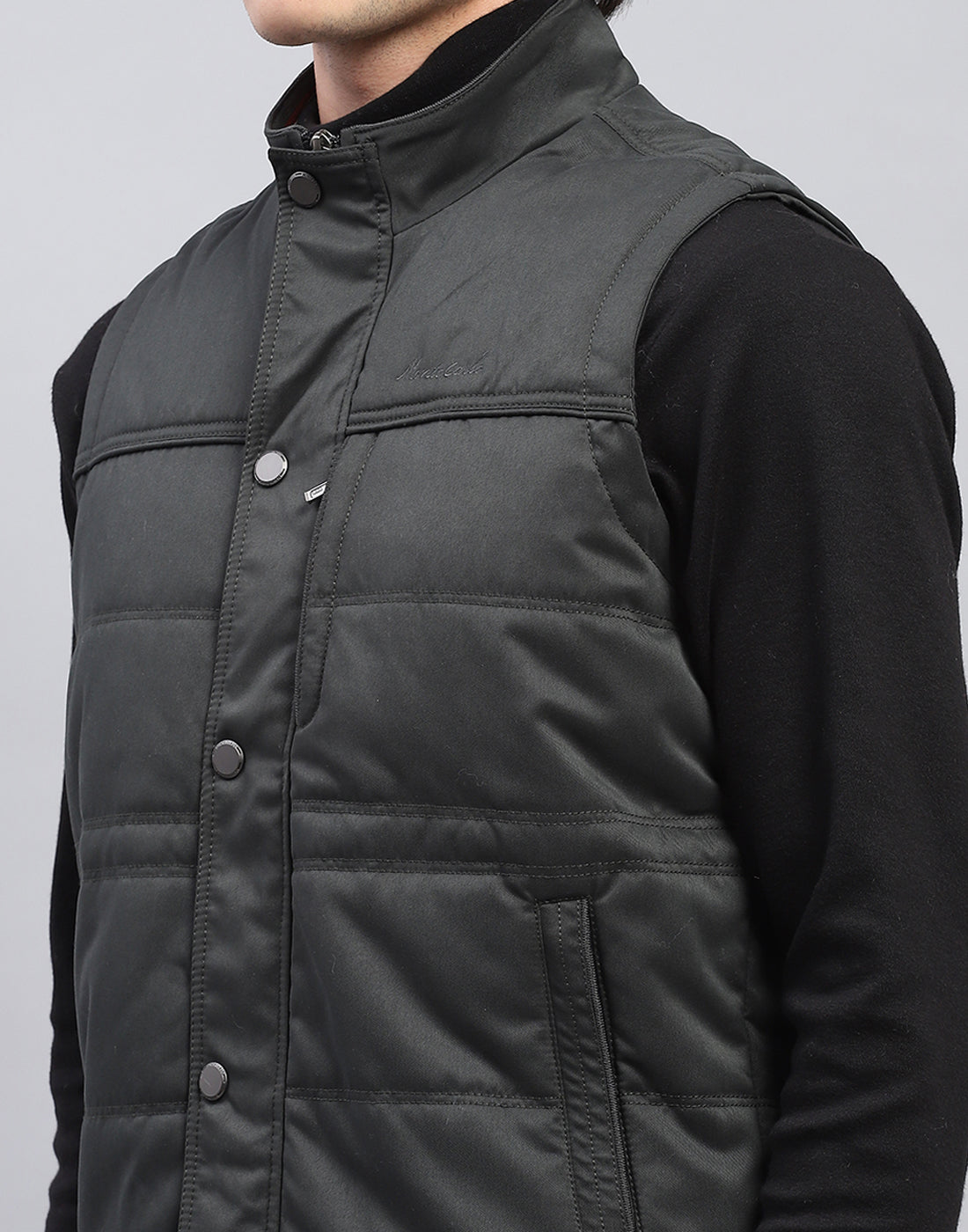 Men Black Solid Mock Neck Sleeveless Jacket