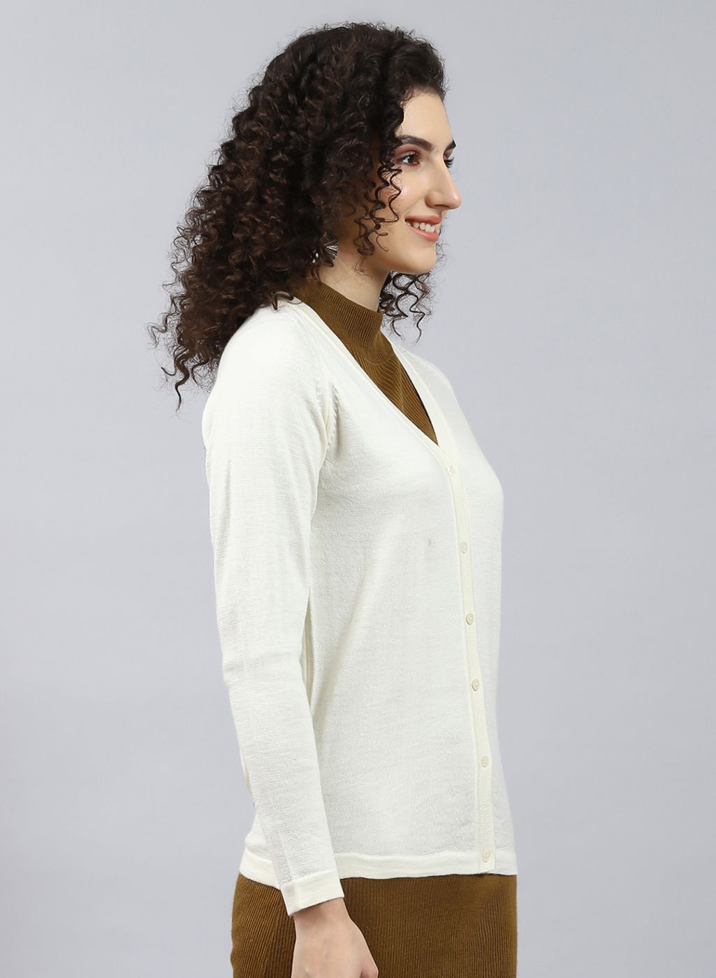 Women Off White Solid Pure wool Cardigan