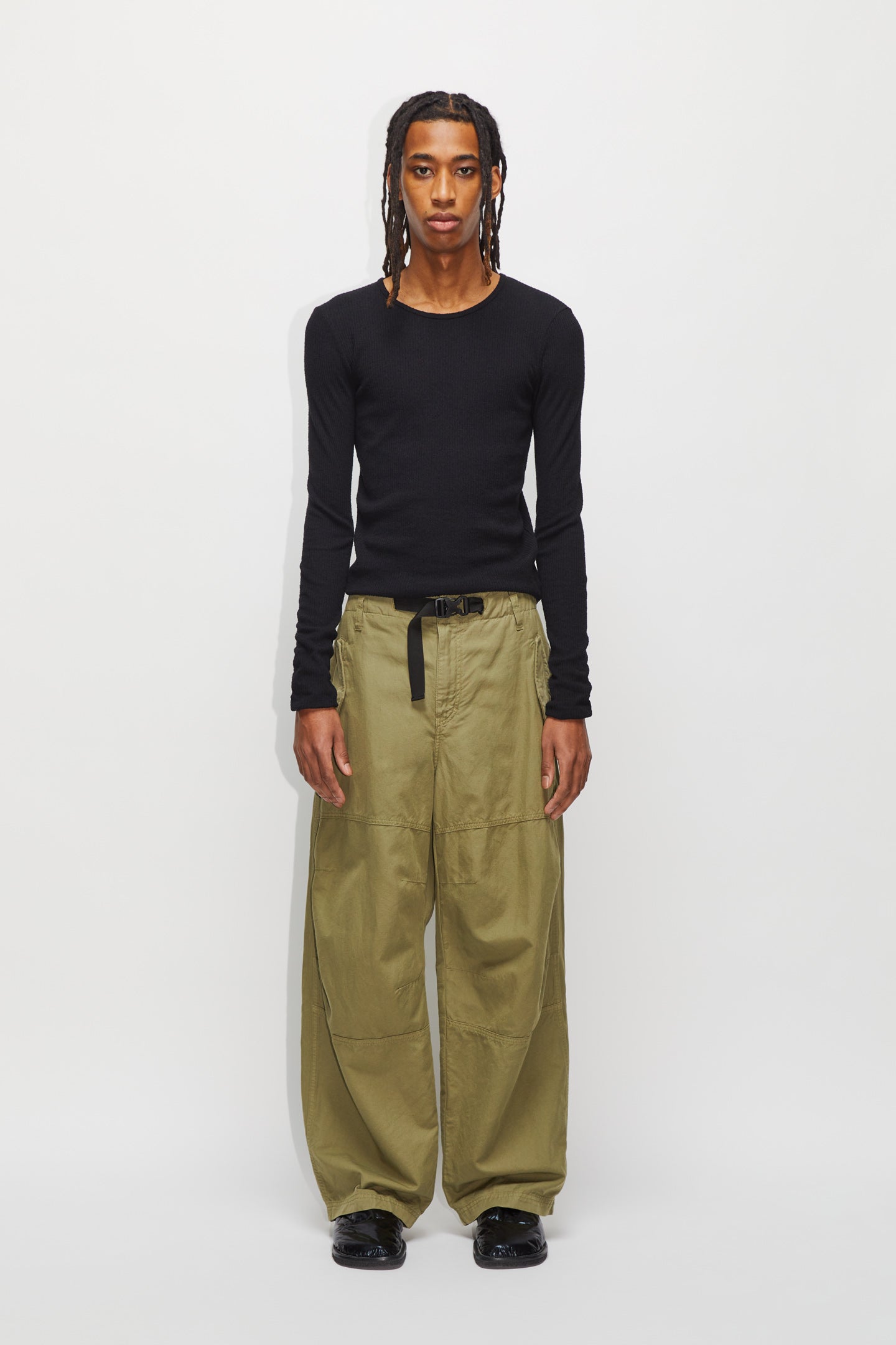 Relaxed Cargo Trousers