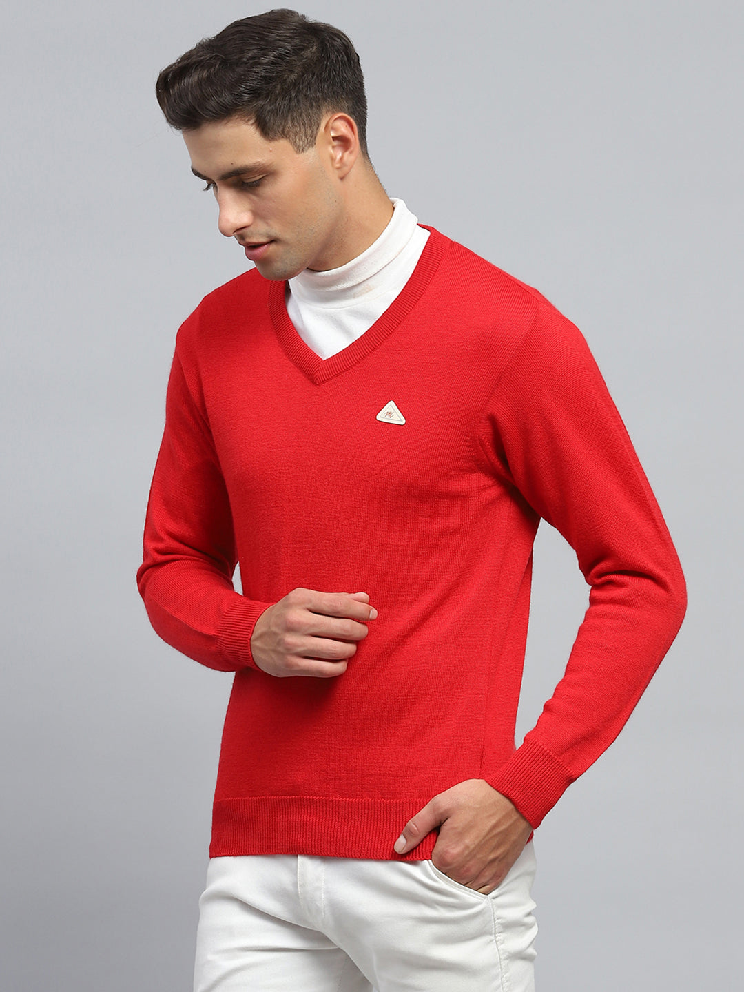 Men Red Solid V Neck Full Sleeve Pullover