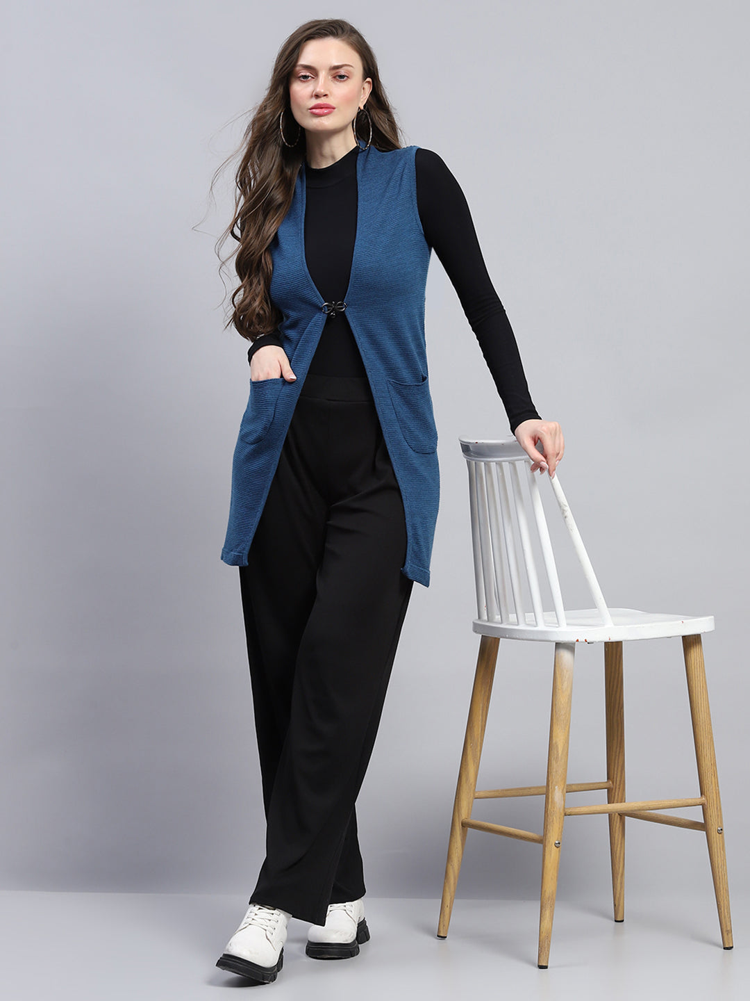 Women Blue Self Design V Neck Sleeveless Cardigan