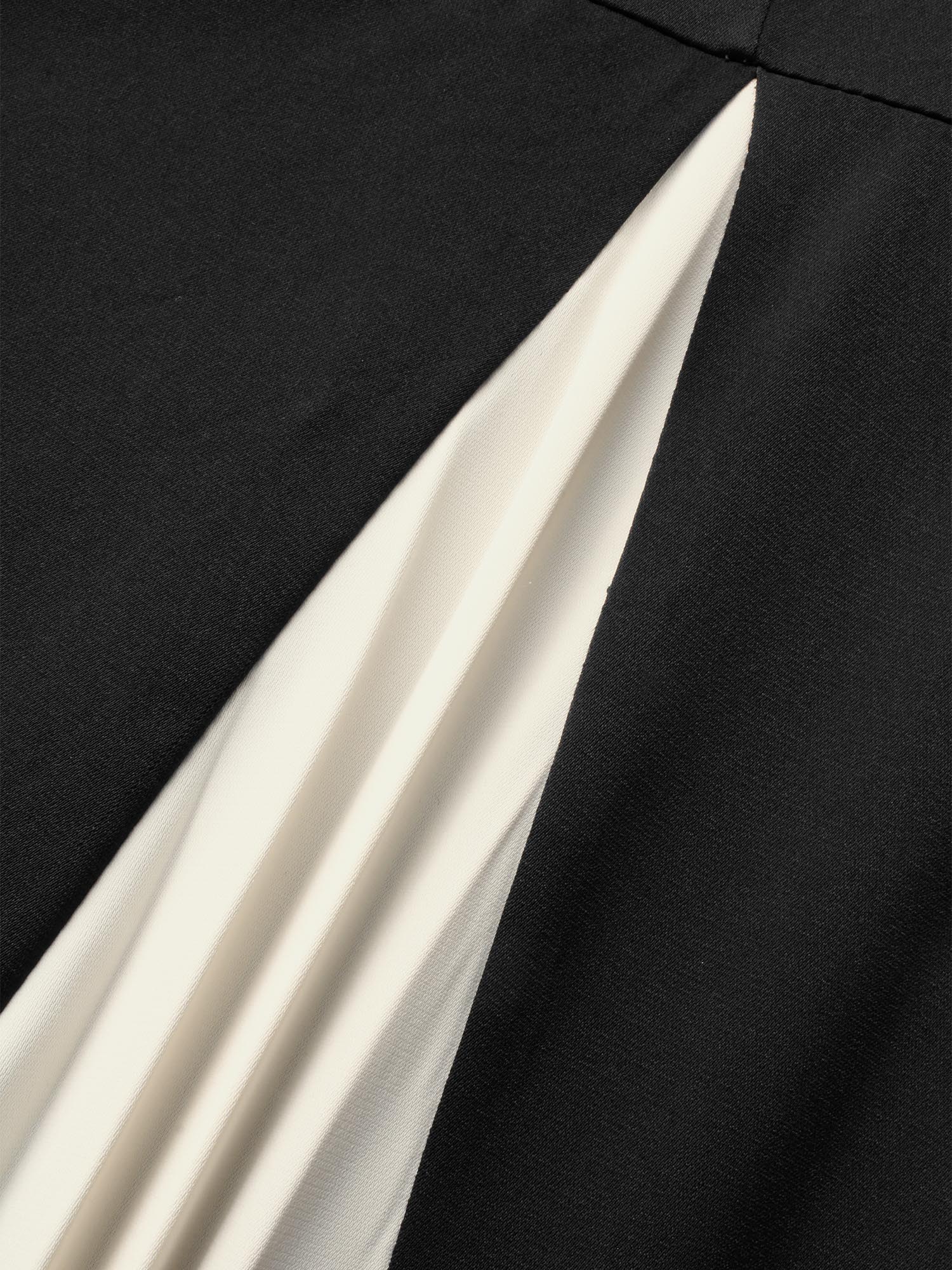 Crew Neck Contrast Pleated Dress