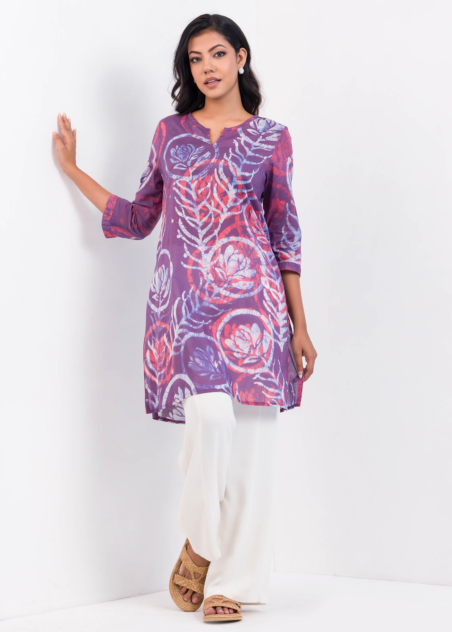 Floral detailed short batik kurtha top