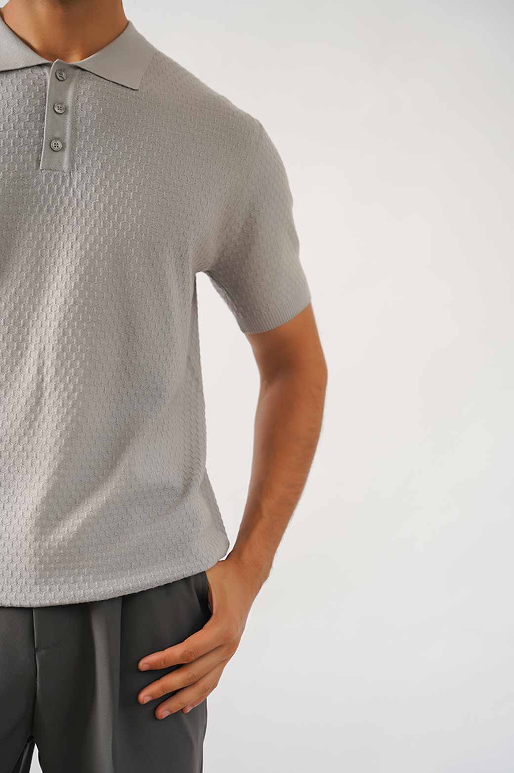 TEXTURED POLO