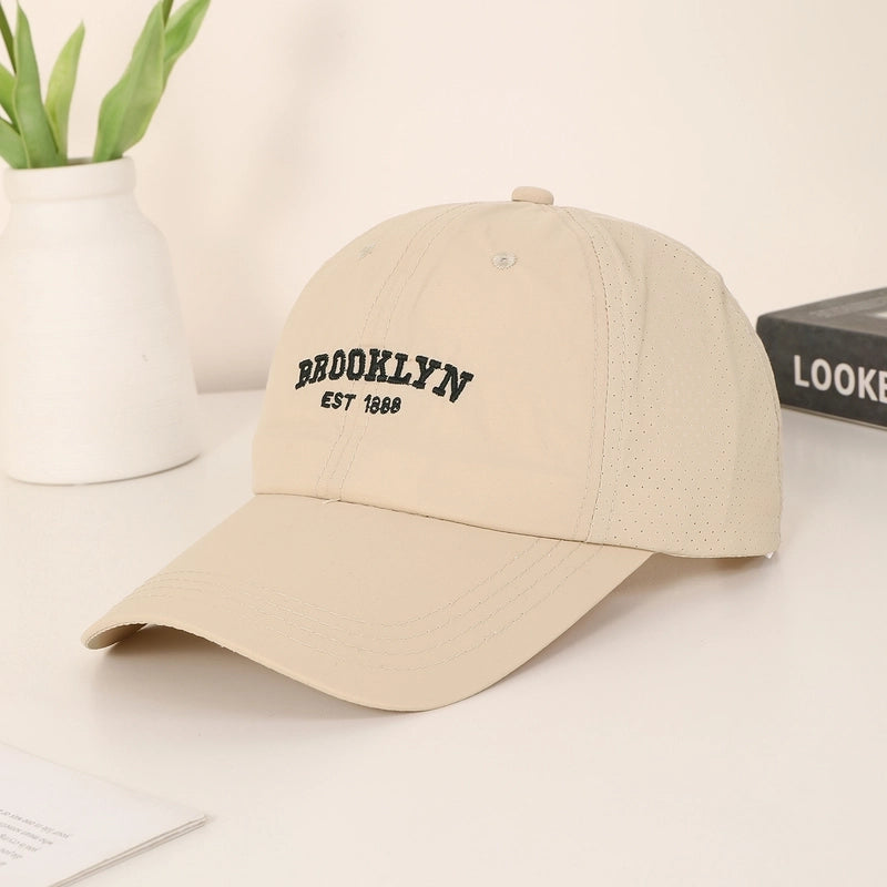 Unisex Minimalist Classic Style Sports Letter Embroidery Wide Eaves Curved Eaves Baseball Cap