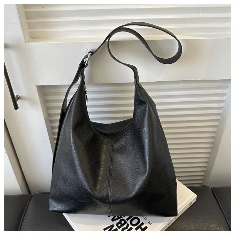 Women's Large Pu Leather Solid Color Streetwear Square Zipper Shoulder Bag