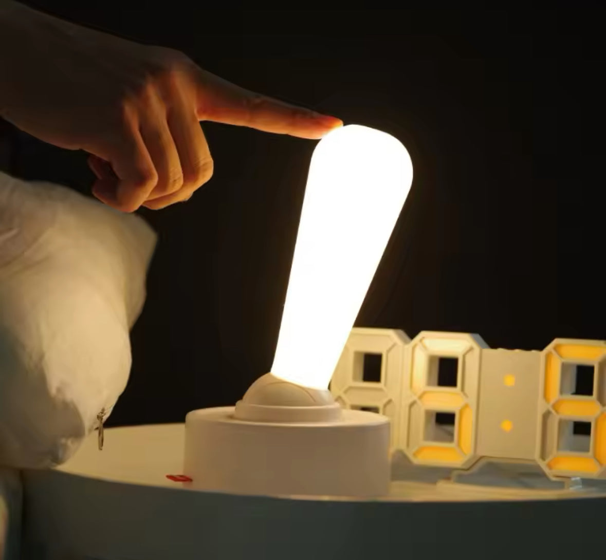 Modern rechargeable Fatis stick shape Sensitive LED Table Lamp