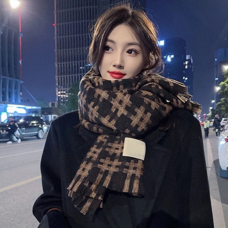 Women's Basic Plaid Polyester Scarf