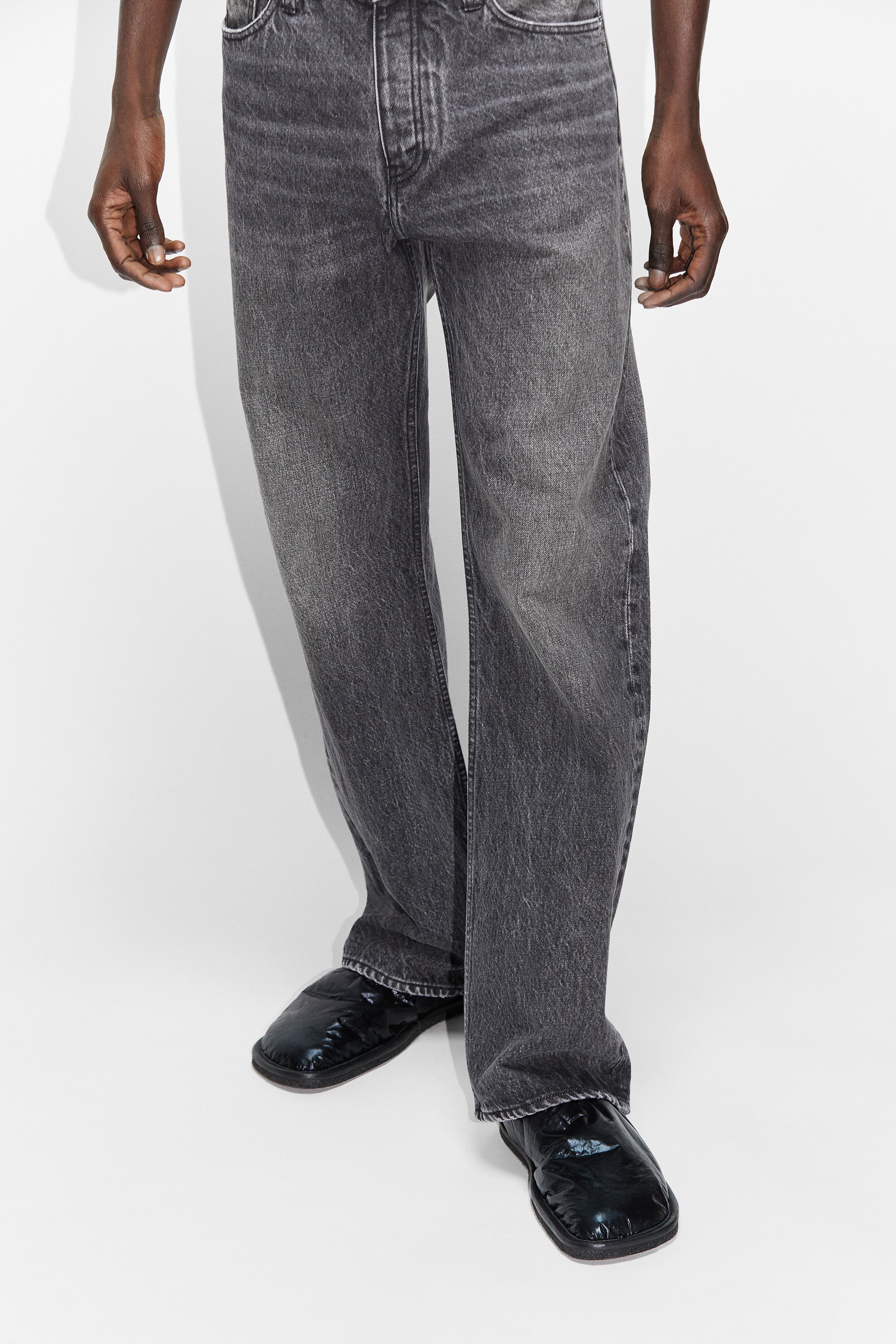 Relaxed Bootcut Jeans