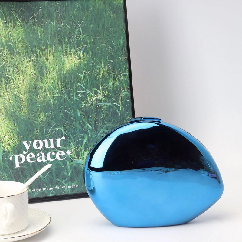 Women's Small Arylic Solid Color Elegant Dumpling Shape Magnetic Buckle Evening Bag