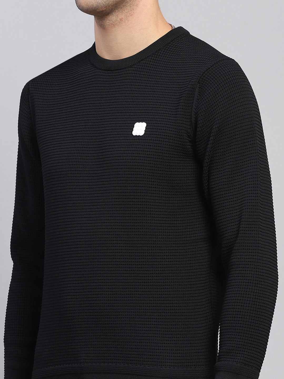 Men Black Solid Round Neck Full Sleeve Pullover