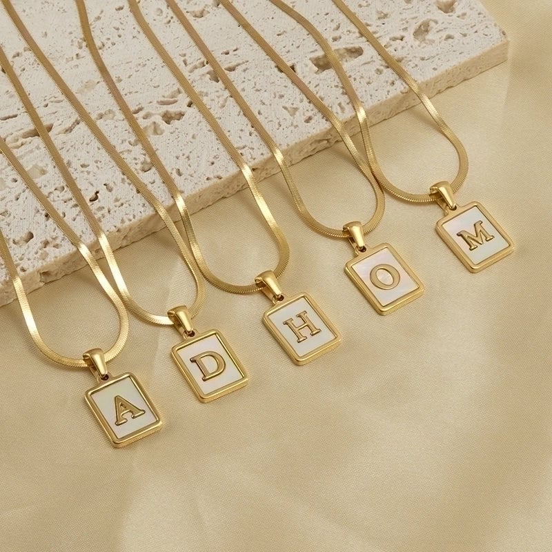 Stainless Steel 18K Gold Plated Casual  Plating Inlay Letter Shell Pendant Necklace