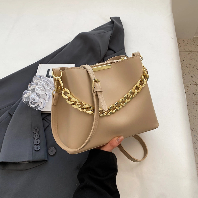Women's Medium Pu Leather Solid Color Streetwear Bucket Magnetic Buckle Crossbody Bag