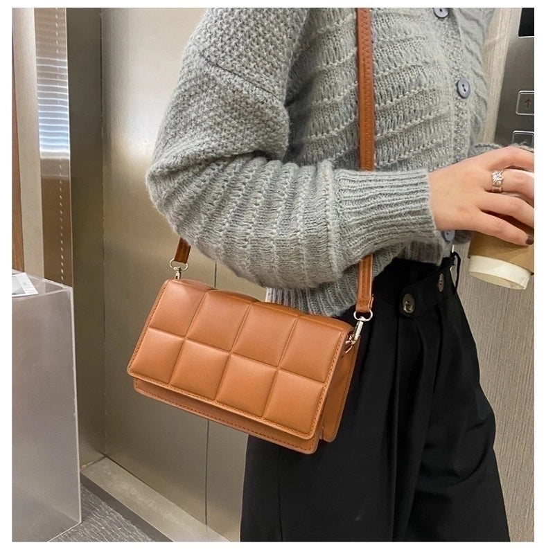 Women's Medium Pu Leather Solid Color Lingge Elegant Streetwear Square Magnetic Buckle Shoulder Bag Crossbody Bag Square Bag