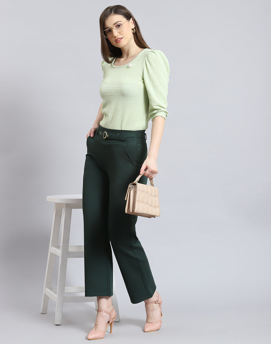 Women Green Solid Regular Fit Jegging