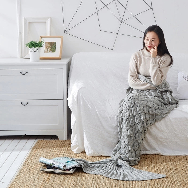 Fashion Solid Color Mermaid Acrylic Blanket