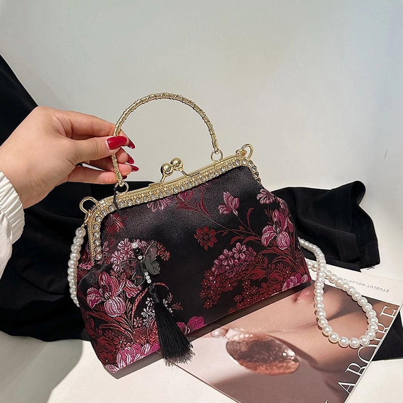 Retro Dinner Bag  Embroidery Handbag One Shoulder Bag