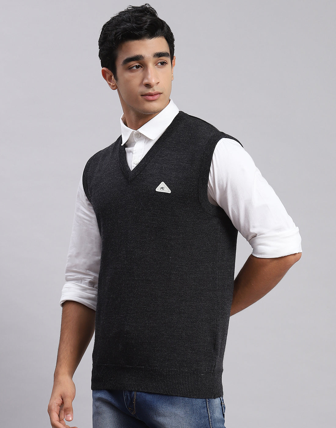 Men Grey Solid V Neck Sleeveless Sweater