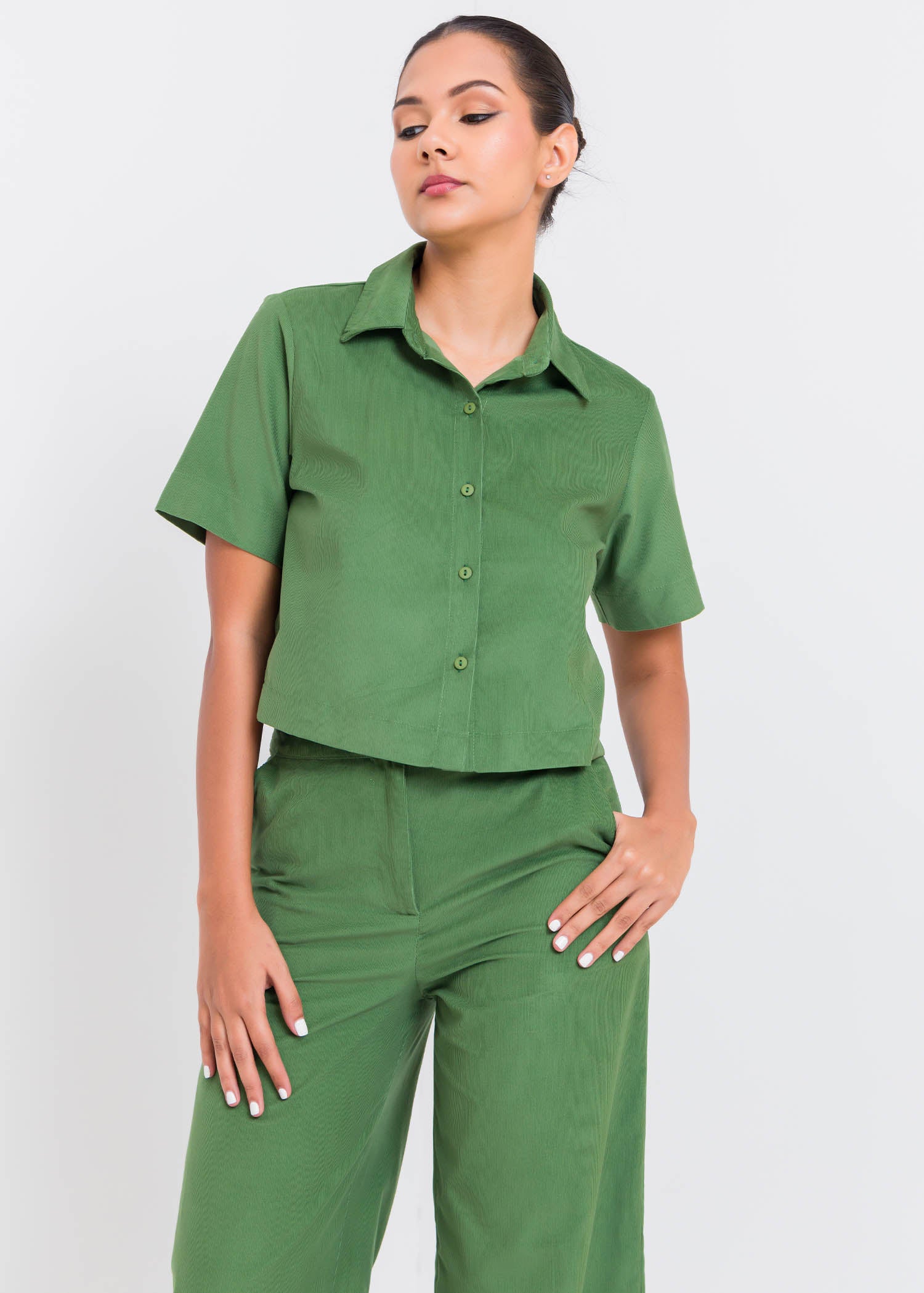 Basic Crop Shirt With Short Sleeves