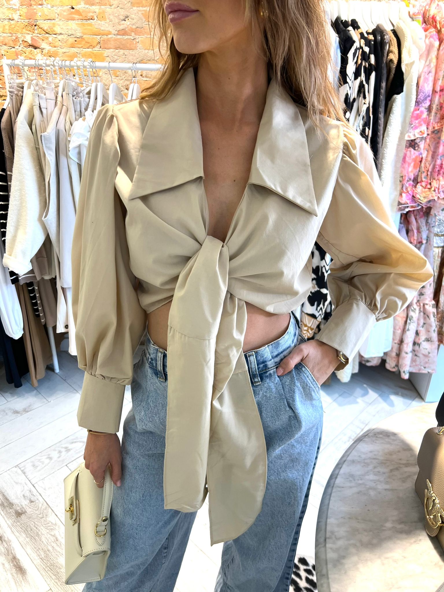 Yara cropped blouse beige