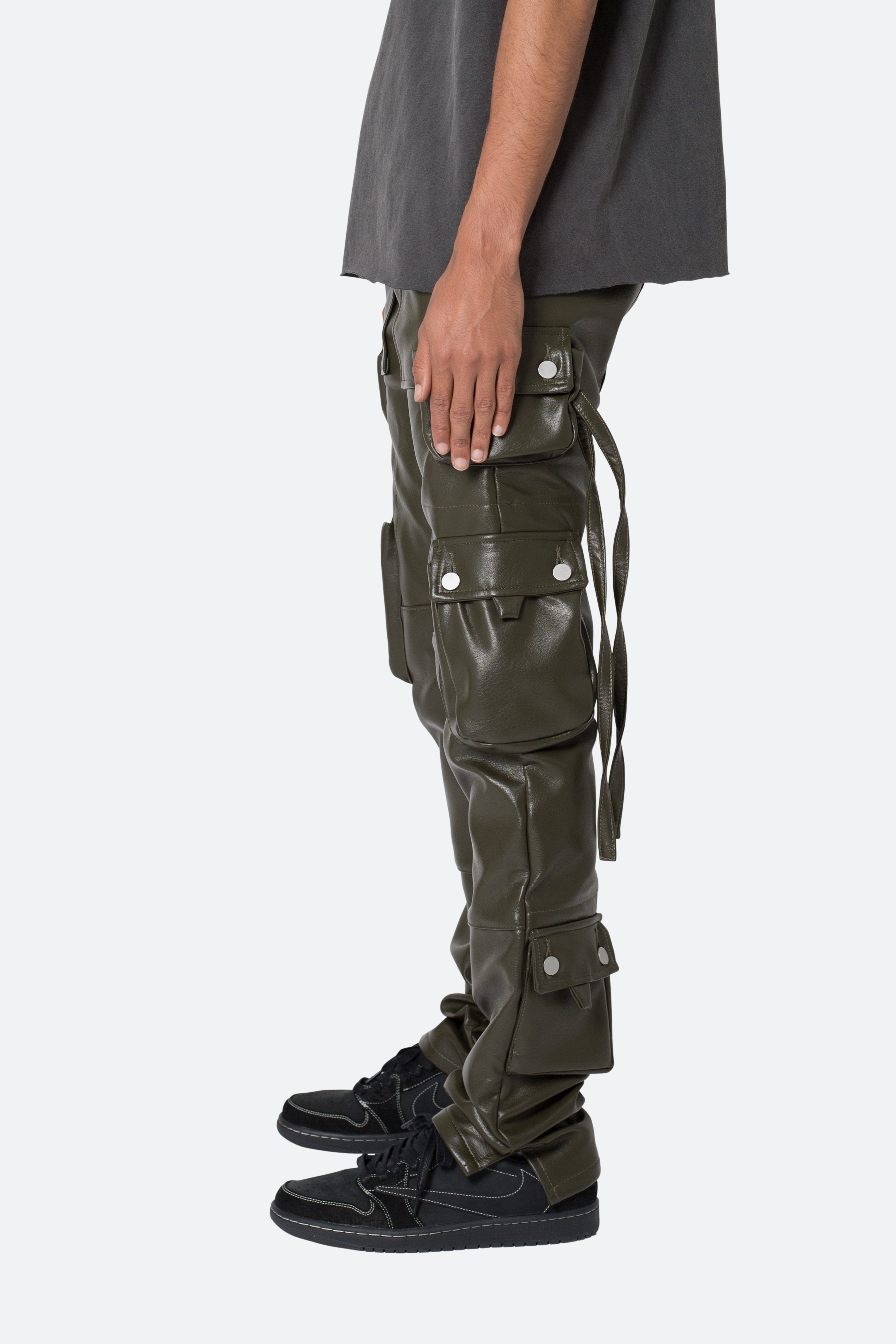 D152 Leather Cargo Pants - Olive