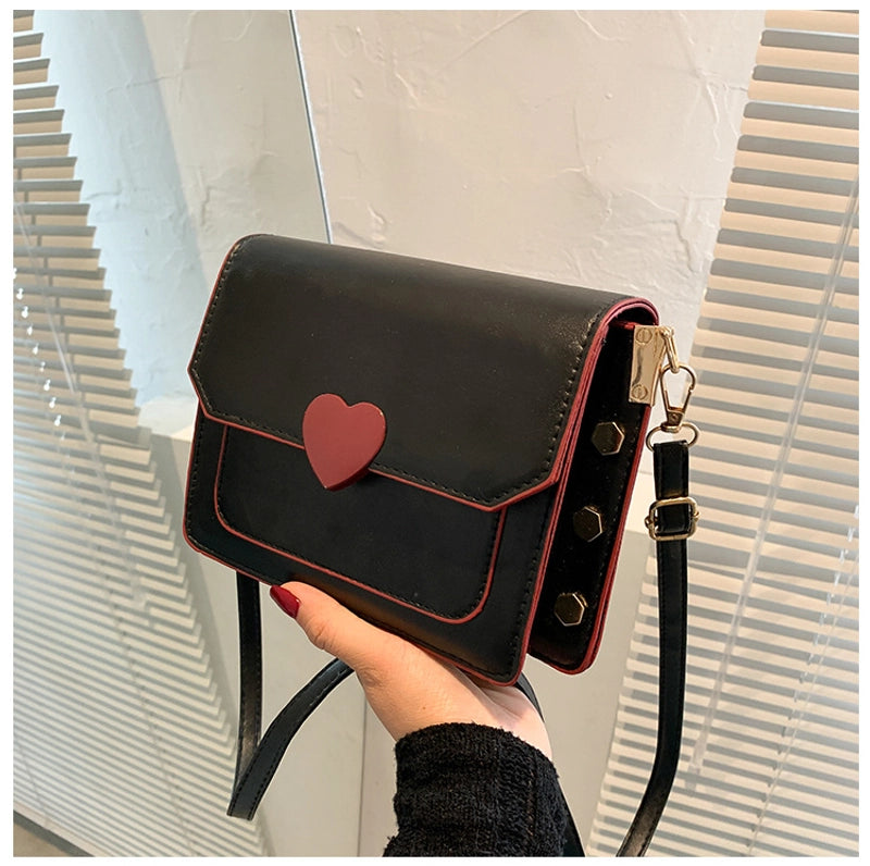 Women's Medium Pu Leather Heart Shape Solid Color Streetwear Square Magnetic Buckle Crossbody Bag