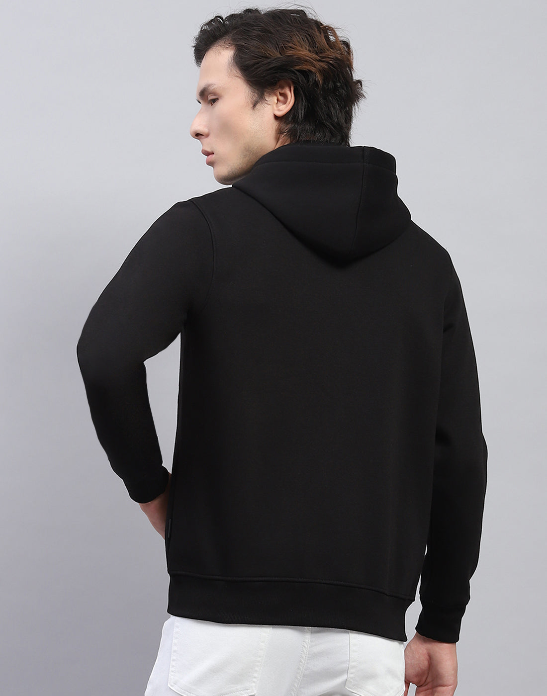 Men Black Solid Hooded Full Sleeve Sweatshirt