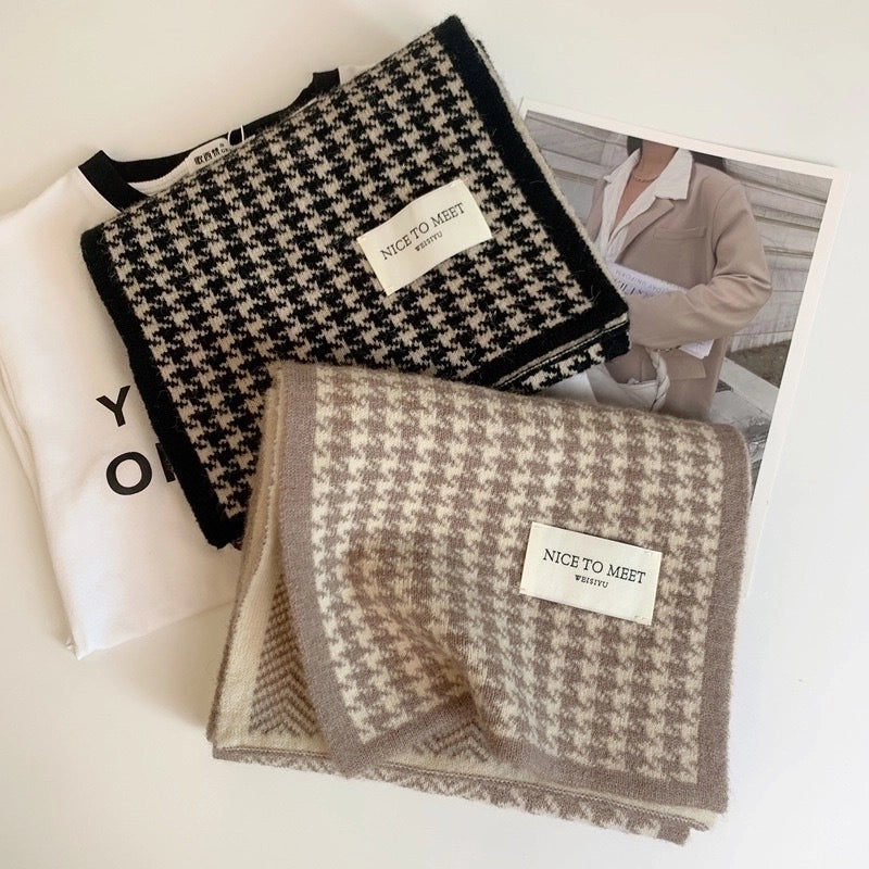 Women's Minimalist Stripe Cotton Scarf