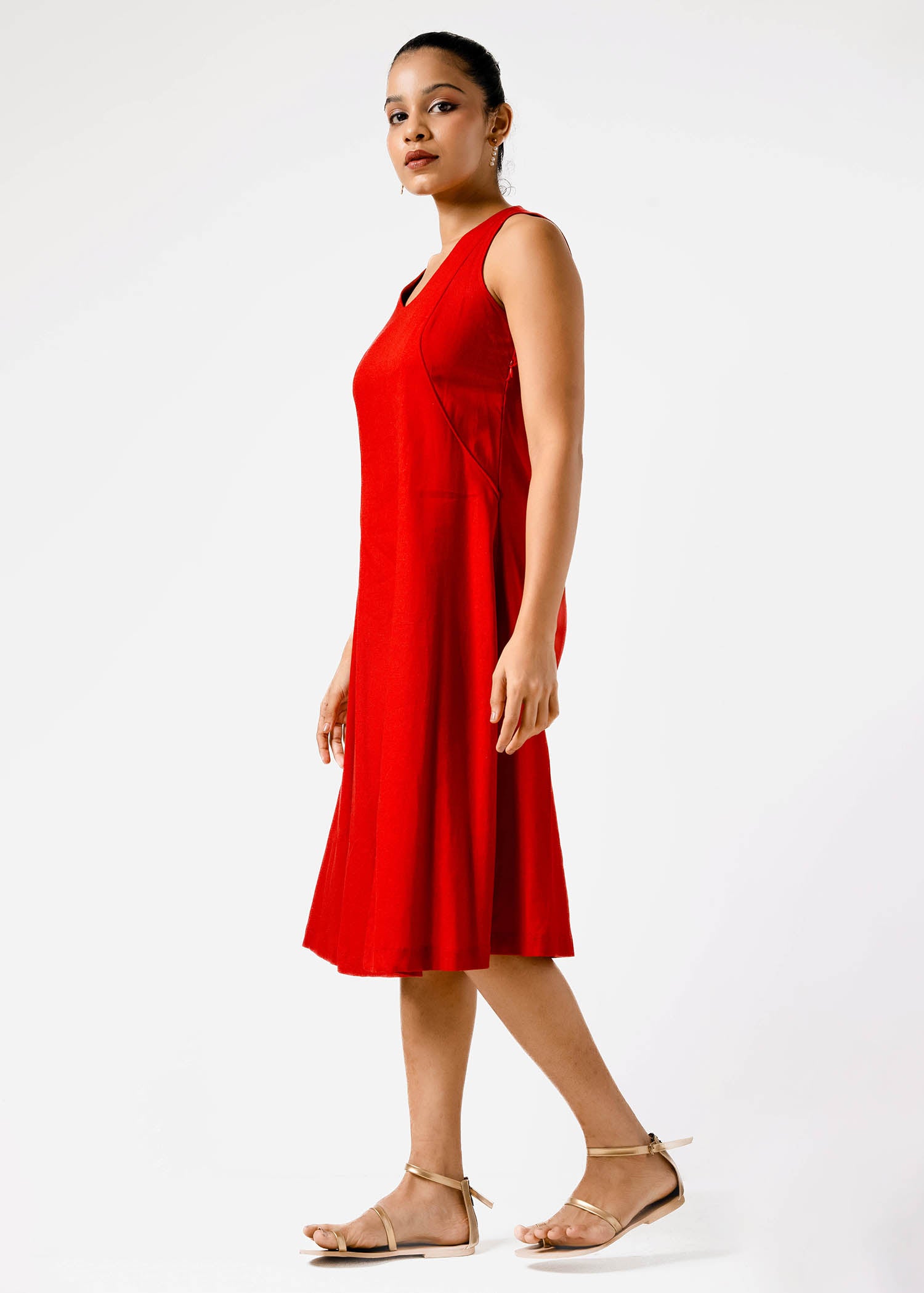 Sleeveless Dress With Piping Detail