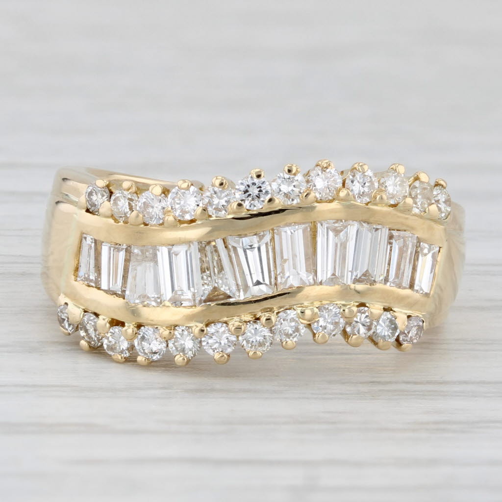 1.04ctw Baguette Diamond Ring 18k Yellow Gold Size 6.75 Contoured Band